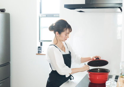 なんといってもお掃除が楽！キッチンすっきり IHクッキングヒーター